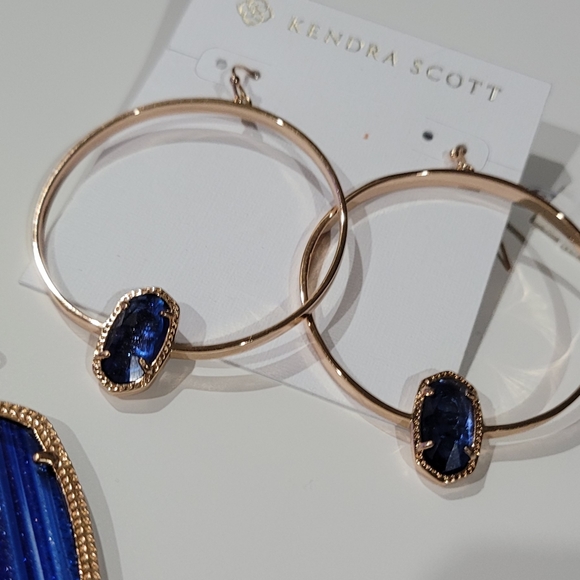 New Kendra Scott Necklace & Hoop Earring Set in Rose Gold Navy Dusted Glass Blue - Picture 9 of 11